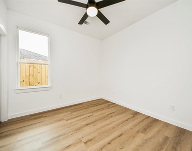 5201 Fairchild Street - Photo Thumbnail 21