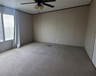 28625 Clay Road - Photo Thumbnail 10