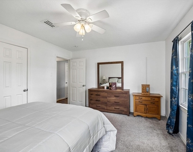 1517 Wayside Drive - Photo Thumbnail 5