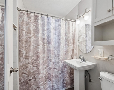 1517 Wayside Drive - Photo Thumbnail 6