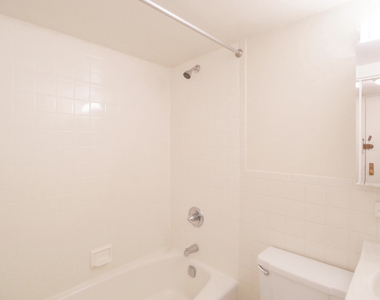 315 East 85th Street - Photo Thumbnail 2