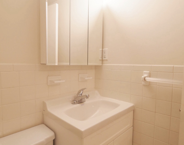 315 East 85th Street - Photo Thumbnail 1