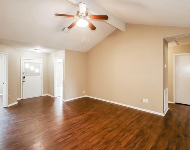 13427 Boonway Drive - Photo Thumbnail 3