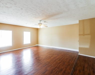 13427 Boonway Drive - Photo Thumbnail 2