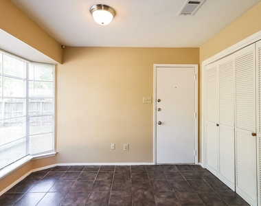 13427 Boonway Drive - Photo Thumbnail 12