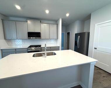 4018 Windy Whisper Drive - Photo Thumbnail 6