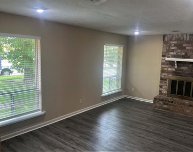 5303 Enchanted Mist Drive - Photo Thumbnail 2