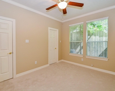 5208 Blossom Street - Photo Thumbnail 4