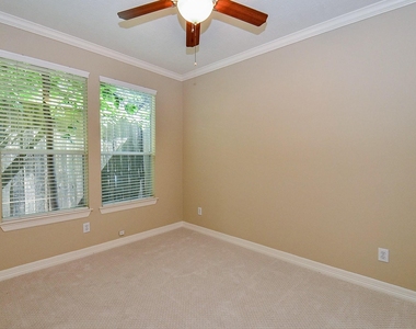 5208 Blossom Street - Photo Thumbnail 3
