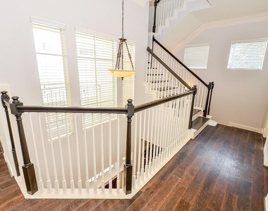 5208 Blossom Street - Photo Thumbnail 6