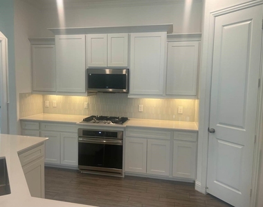 23627 Maplewood Ridge Drive - Photo Thumbnail 2