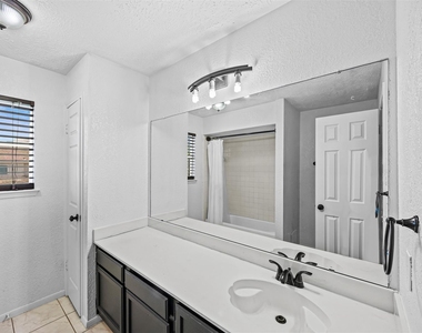 5702 W Vistaglen Loop - Photo Thumbnail 29