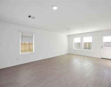 4930 Valencia Forest - Photo Thumbnail 4