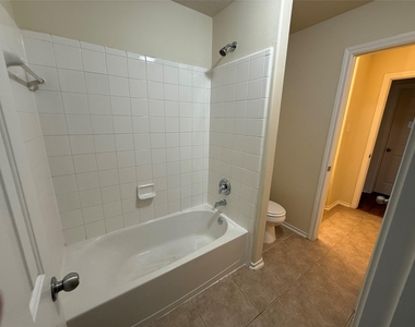 5118 Birch Manor Lane - Photo Thumbnail 11
