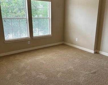 12010 Paladora Point Court - Photo Thumbnail 37