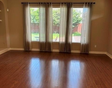12010 Paladora Point Court - Photo Thumbnail 22