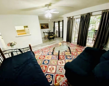 7900 Westheimer Road - Photo Thumbnail 4