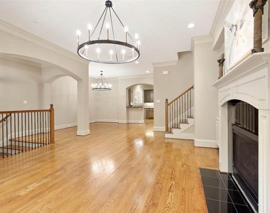4 Waterway Court - Photo Thumbnail 4