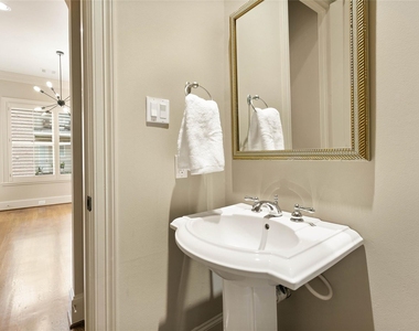 4 Waterway Court - Photo Thumbnail 15