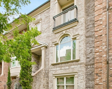 4 Waterway Court - Photo Thumbnail 3
