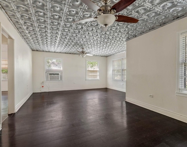 1116 Kettler St - Photo Thumbnail 6
