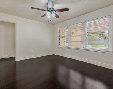 1116 Kettler St - Photo Thumbnail 14