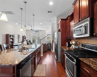 2818 Polk Street - Photo Thumbnail 7