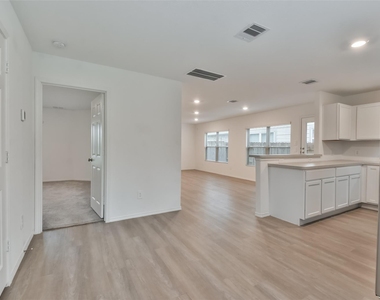 3707 Solanum Drive - Photo Thumbnail 11