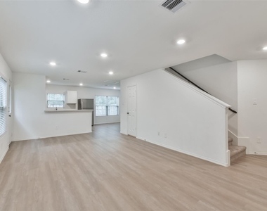 3707 Solanum Drive - Photo Thumbnail 6
