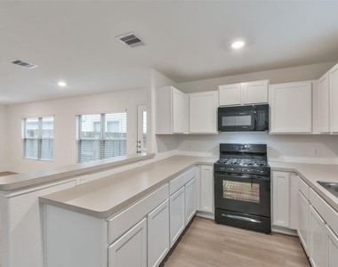 3707 Solanum Drive - Photo Thumbnail 8