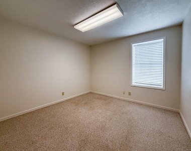 26605 E River Road - Photo Thumbnail 12