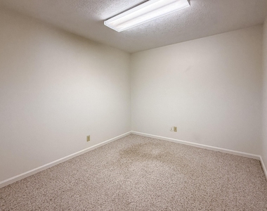26605 E River Road - Photo Thumbnail 13