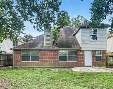 7015 Atasca Creek Drive - Photo Thumbnail 14