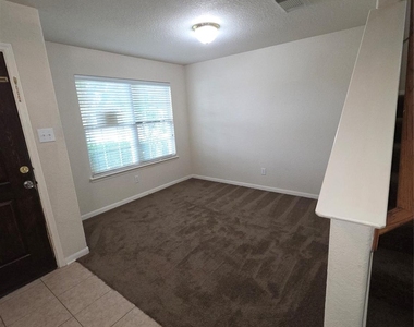 17711 Barton Point Lane - Photo Thumbnail 36
