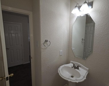 17711 Barton Point Lane - Photo Thumbnail 25