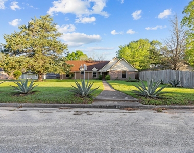 1519 Everitt Street - Photo Thumbnail 1