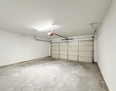 2710 Discovery Trails Court - Photo Thumbnail 32