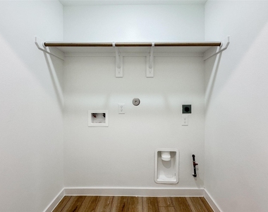 2710 Discovery Trails Court - Photo Thumbnail 31