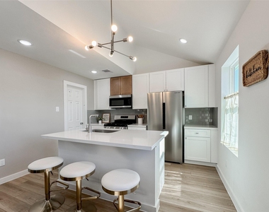2710 Discovery Trails Court - Photo Thumbnail 12