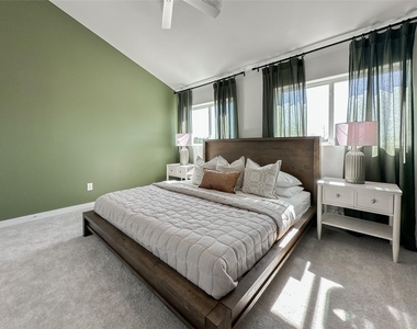 2710 Discovery Trails Court - Photo Thumbnail 20