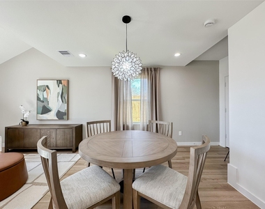 2710 Discovery Trails Court - Photo Thumbnail 17