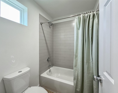 2710 Discovery Trails Court - Photo Thumbnail 28