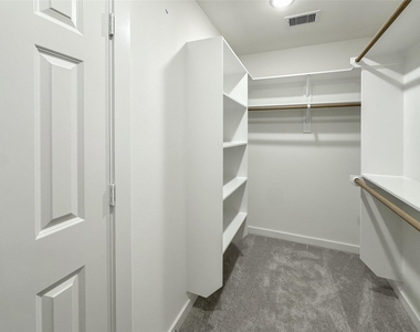 2710 Discovery Trails Court - Photo Thumbnail 23