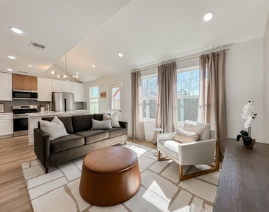 2710 Discovery Trails Court - Photo Thumbnail 9