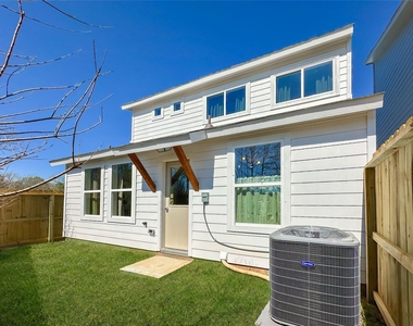 2710 Discovery Trails Court - Photo Thumbnail 34