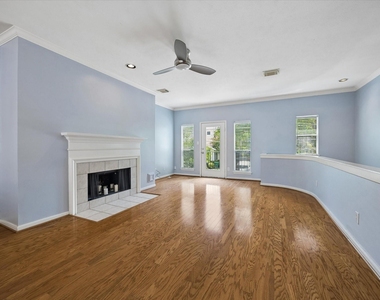 1026 Van Buren Street - Photo Thumbnail 3