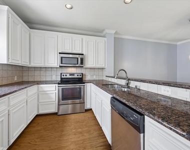 1026 Van Buren Street - Photo Thumbnail 8