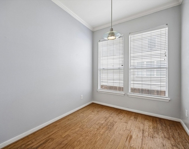 1026 Van Buren Street - Photo Thumbnail 9