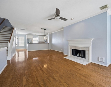 1026 Van Buren Street - Photo Thumbnail 2