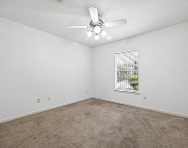 1026 Van Buren Street - Photo Thumbnail 13